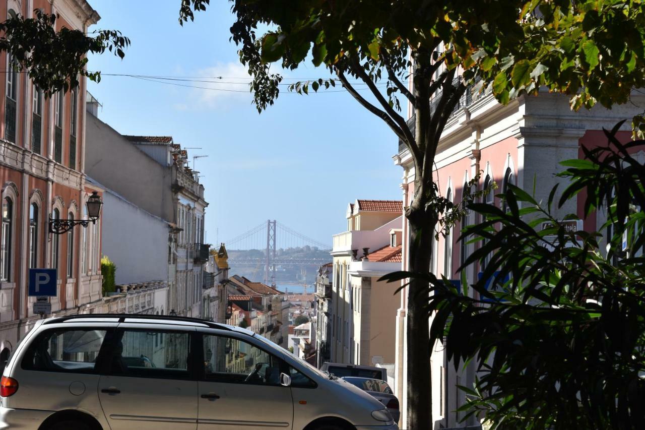Architect-designed Loft In A Historic Hilltop Neighborhood Apartamento Lisboa