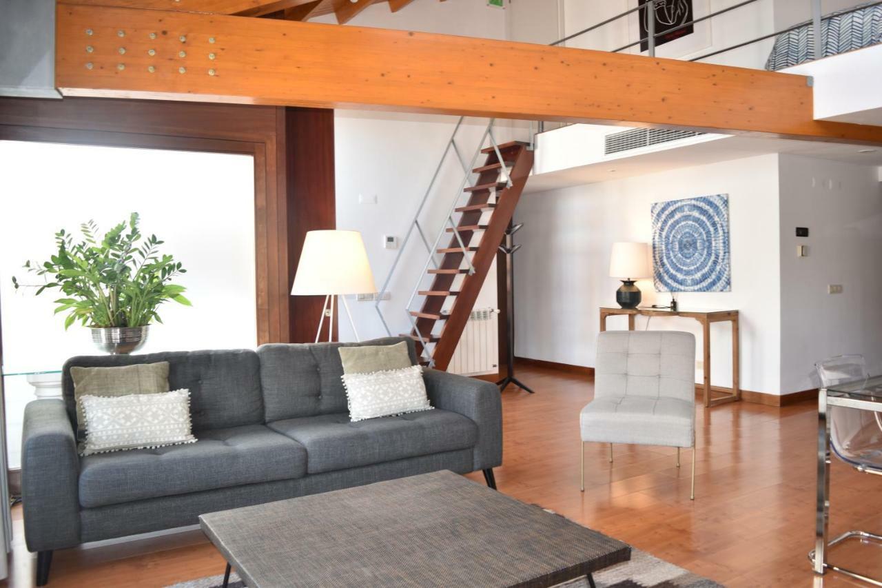 Architect-designed Loft In A Historic Hilltop Neighborhood Apartamento